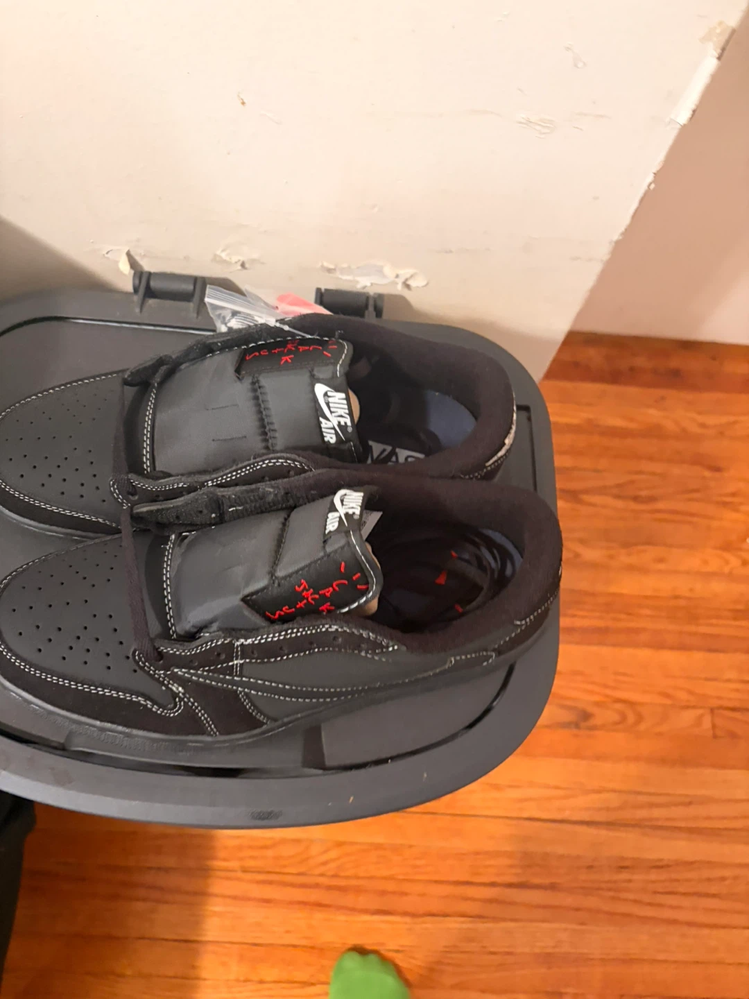 Nike Air Jordan 1 Low Travis Scott - photo 3