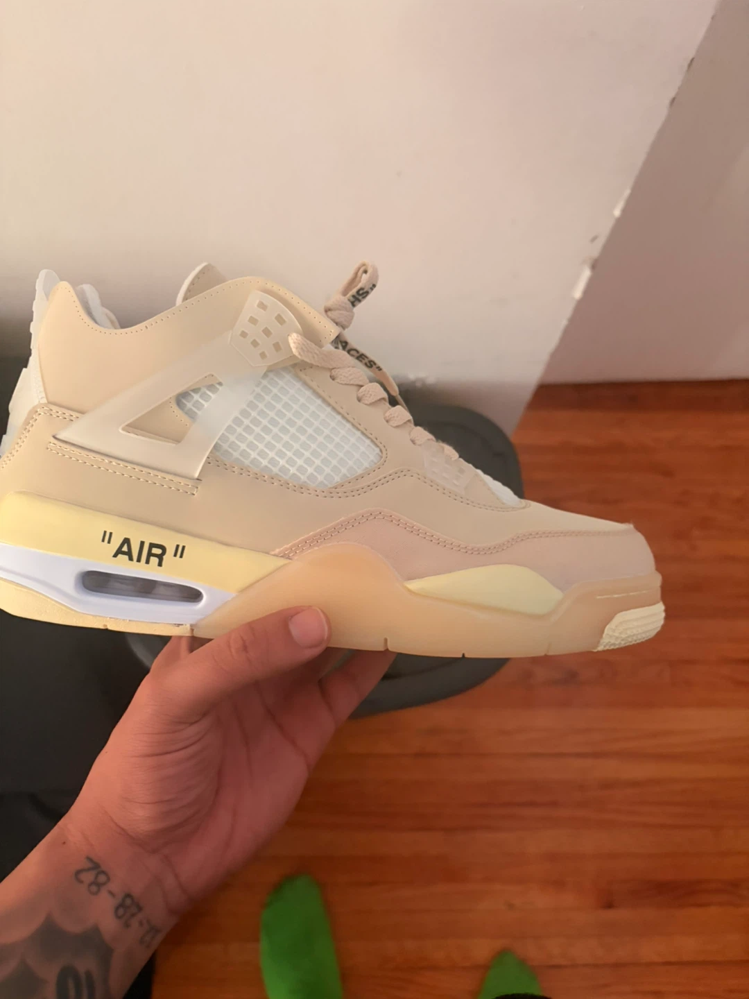 Air Jordan 4 x Off-White "Sail" - photo 2