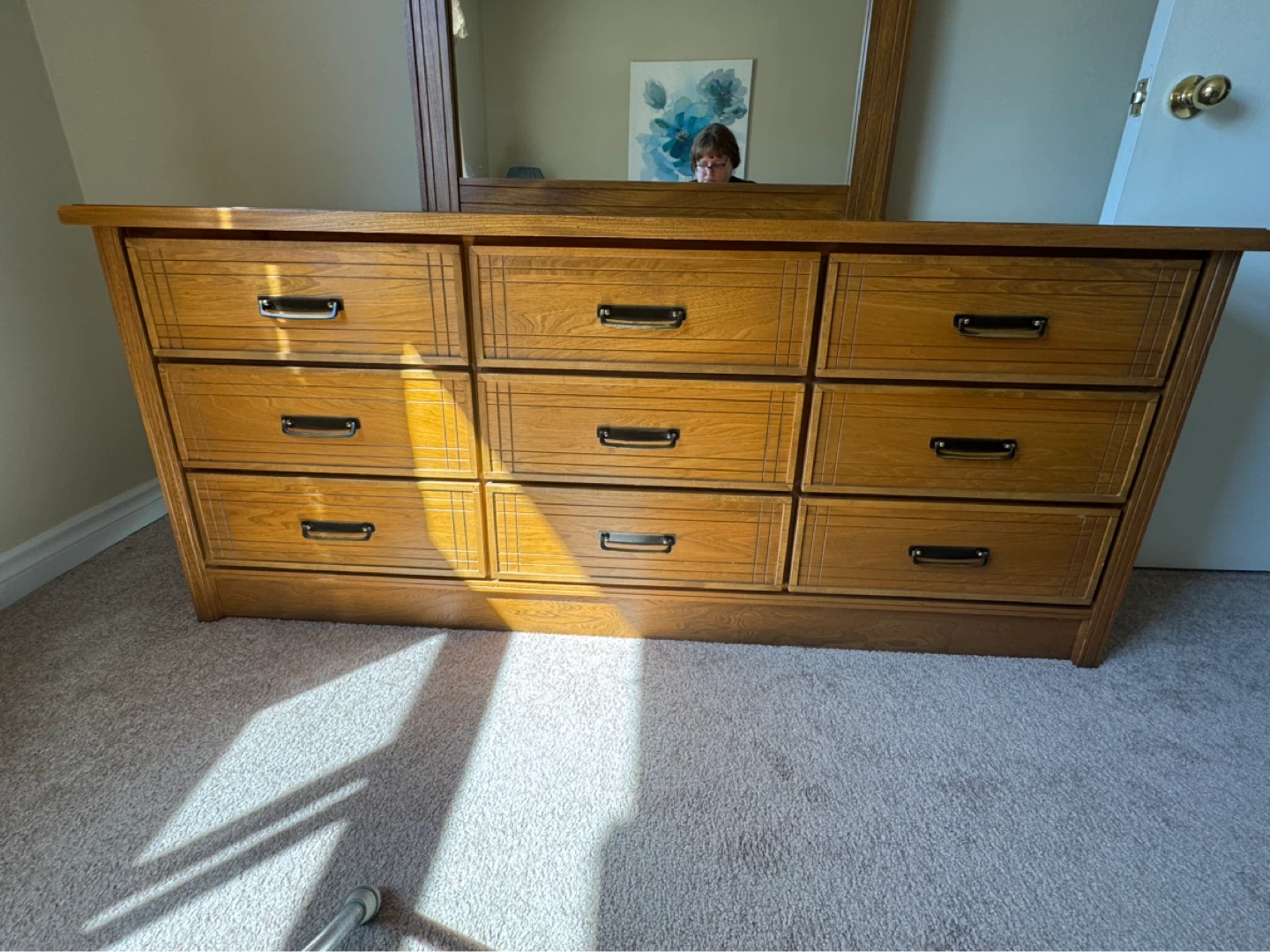 Ladies Dresser with Mirror & 2 nightstands - photo 2