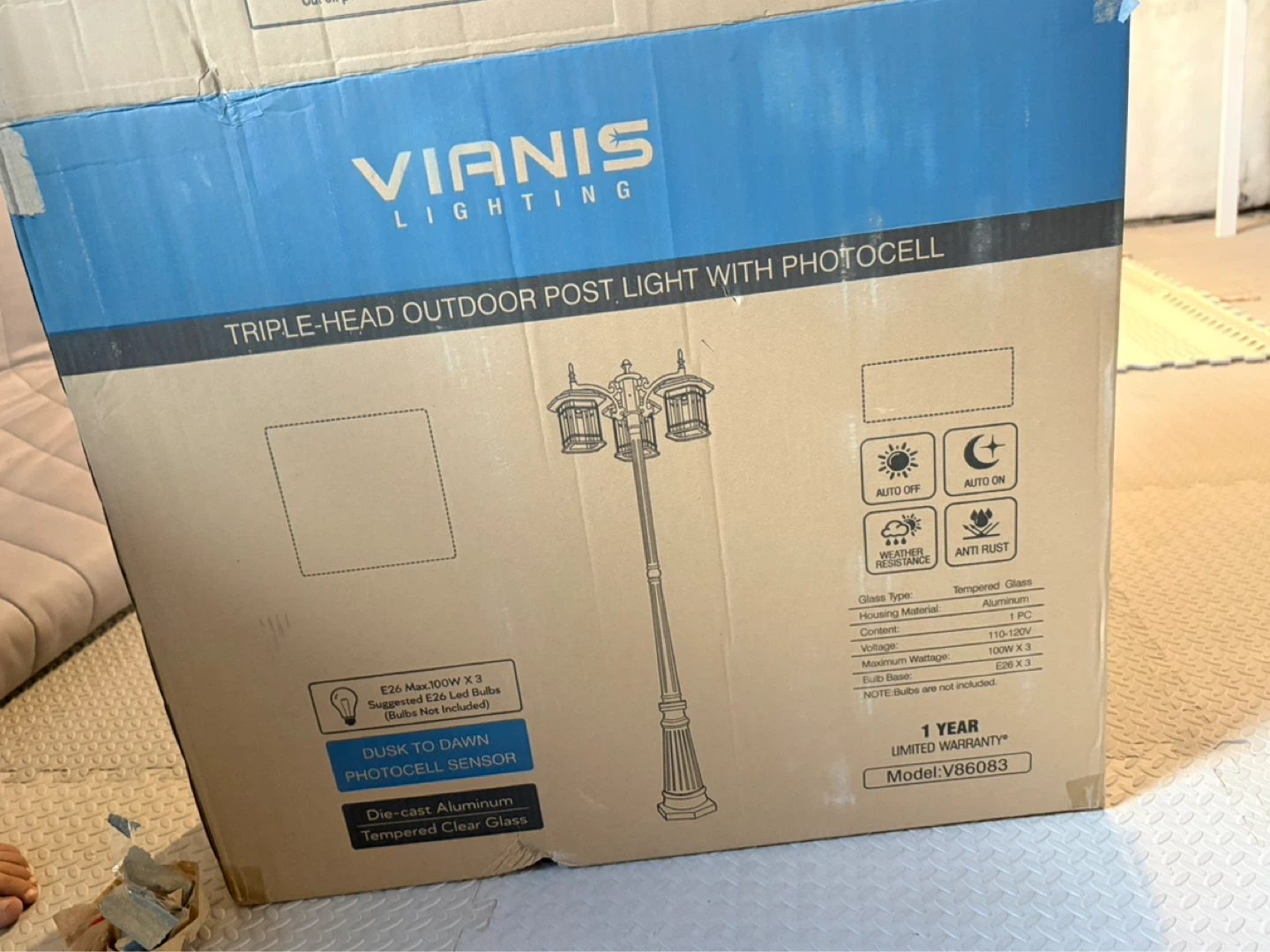 VIANIS Triple-Head Outdoor Post Light with Dusk to Dawn Sensor - photo 2