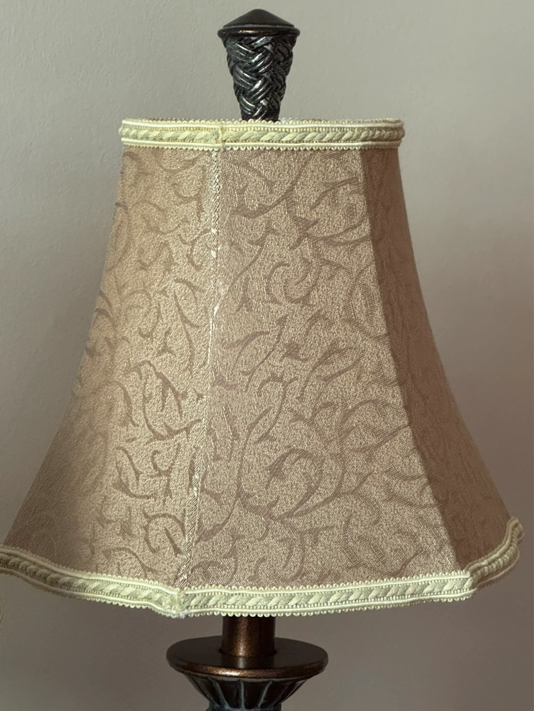 Pair of Decorative Table Lamps - photo 4