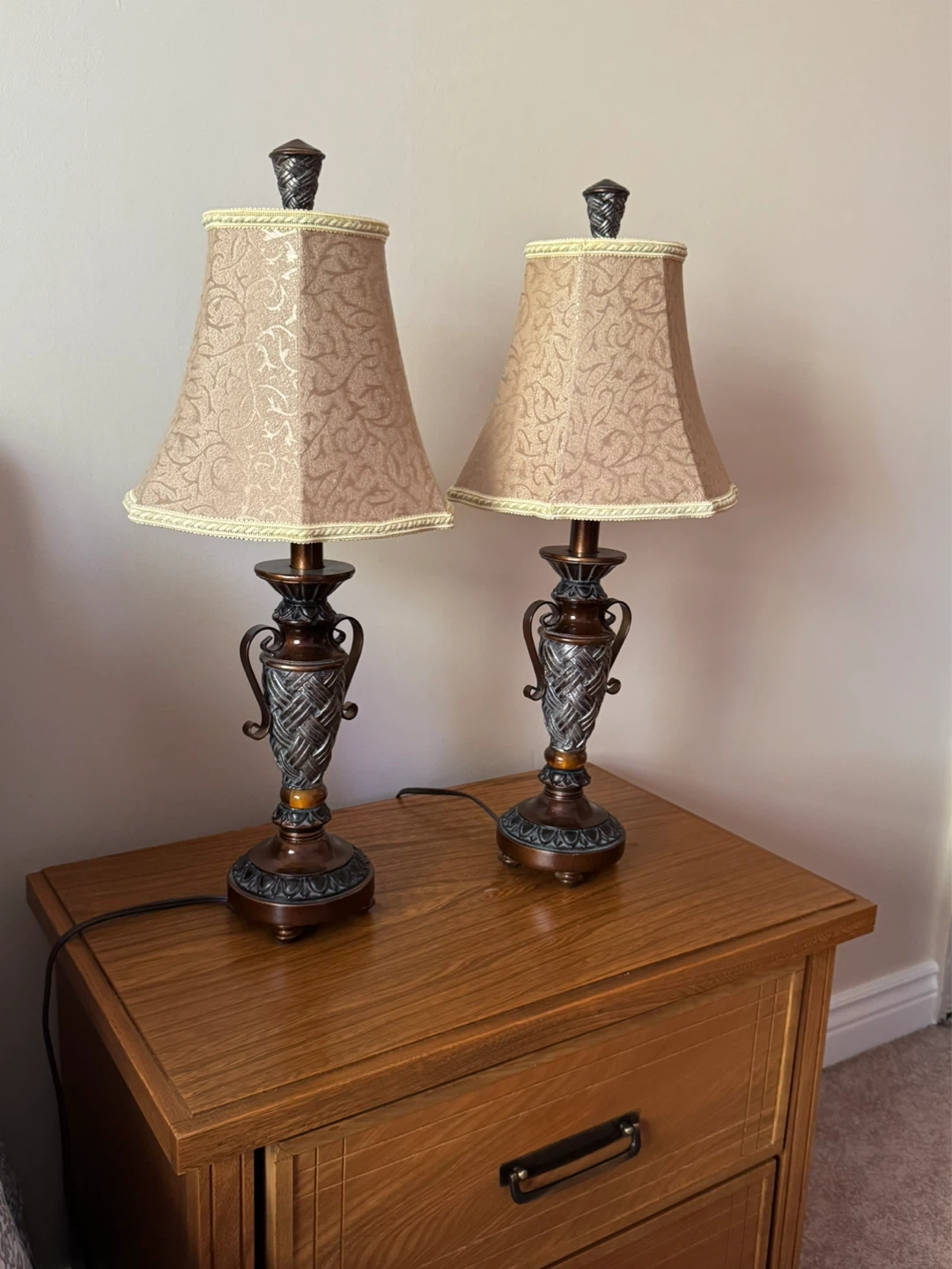 Pair of Decorative Table Lamps - photo 2