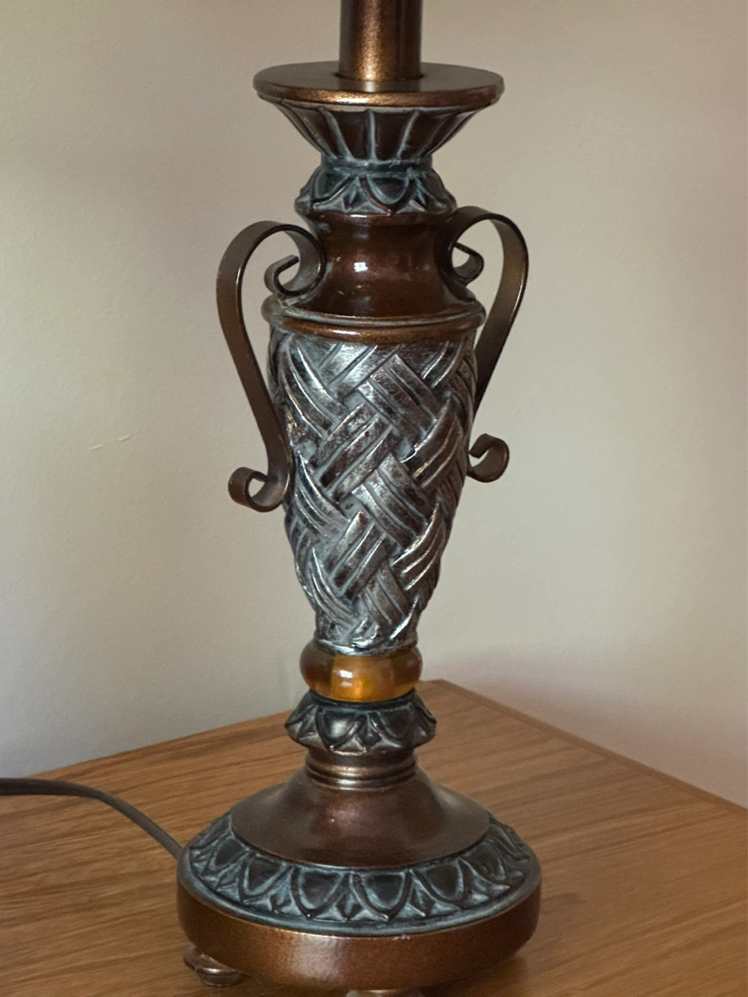 Pair of Decorative Table Lamps - photo 3