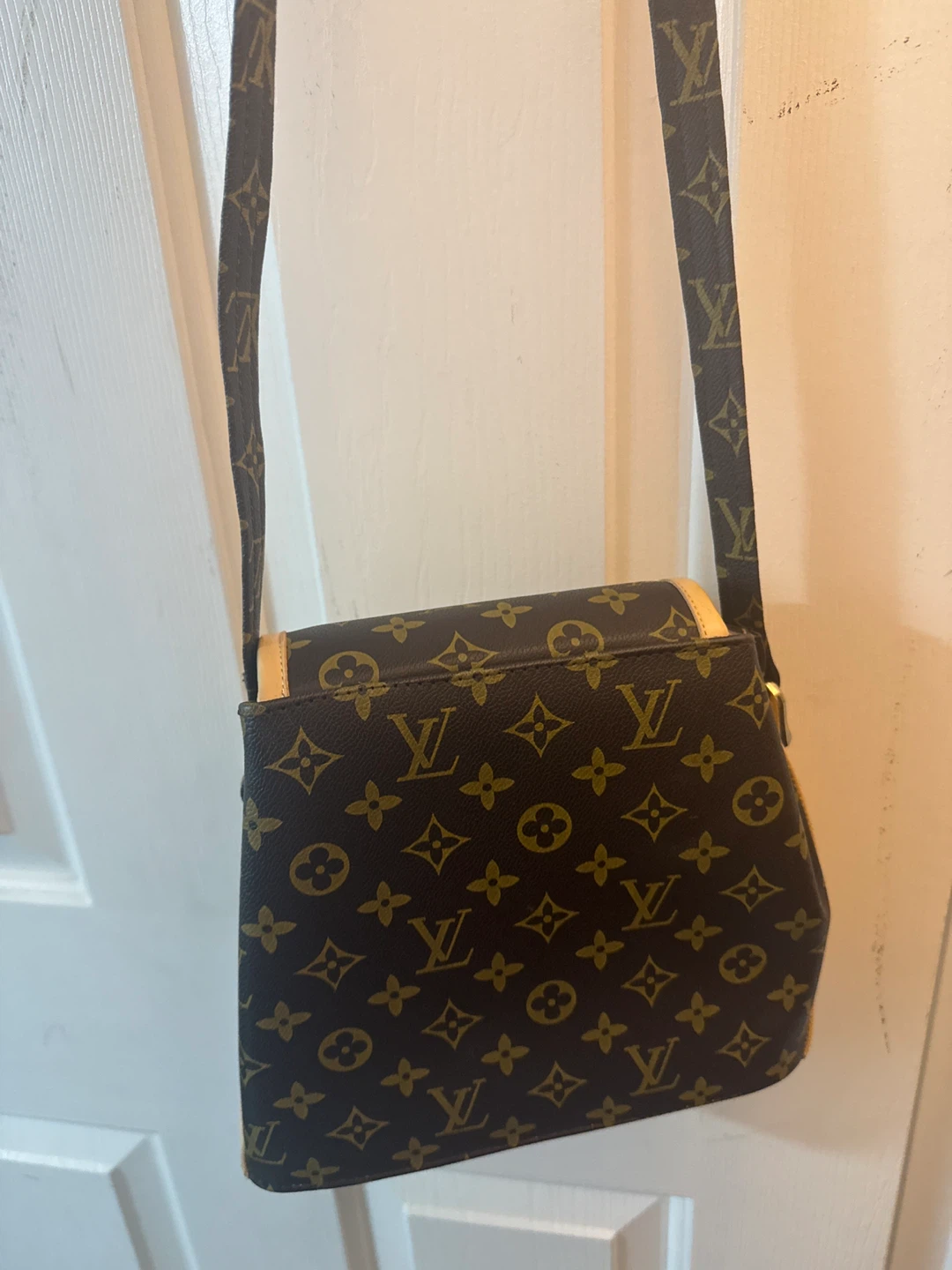 Louis Vuitton Monogram Crossbody Bag - photo 2
