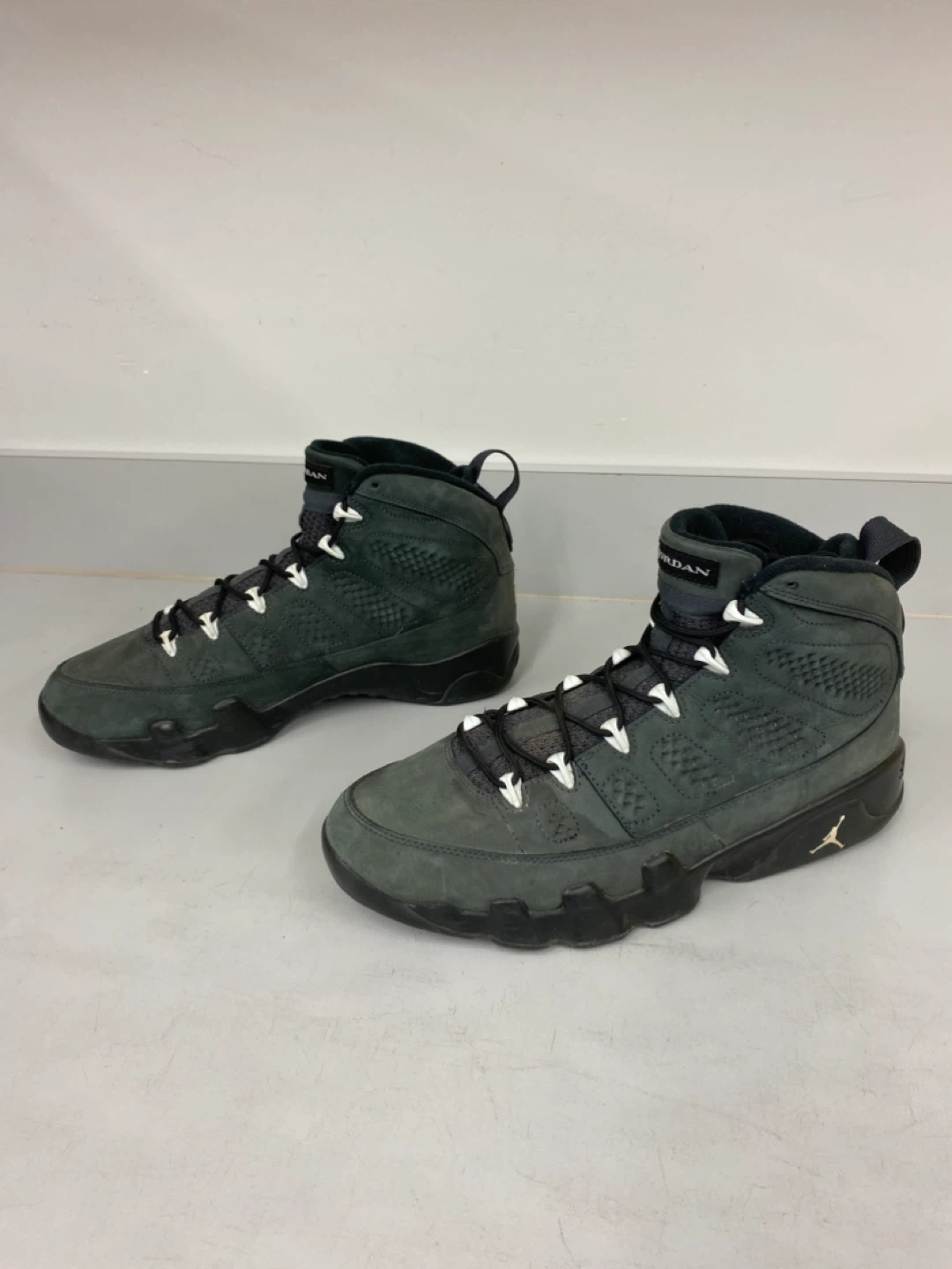 Rare Nike Air Jordan 9 IX Retro Anthracite Suede Shoes - 10
