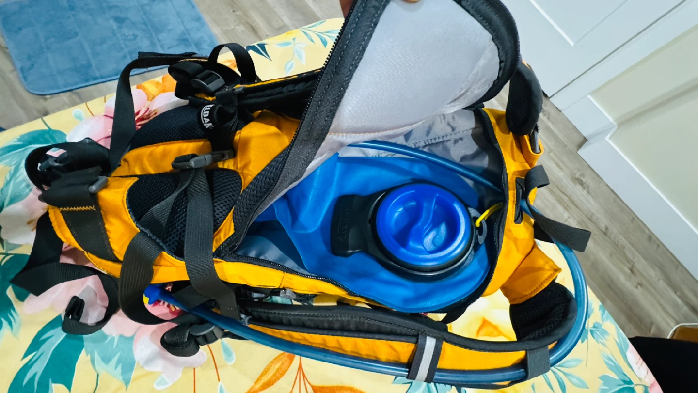 CamelBak M.U.L.E. 12 Hydration Pack - Yellow/Grey - photo 3