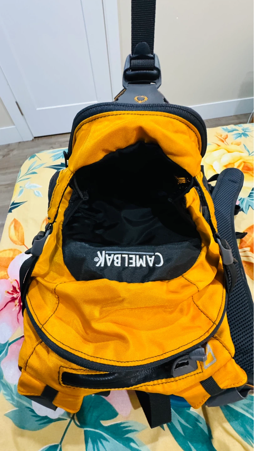 CamelBak M.U.L.E. 12 Hydration Pack - Yellow/Grey - photo 2