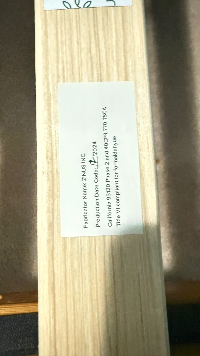 Zinus Wooden Twin Bed Frame (LIKE NEW) - 1 of 2 - photo 3