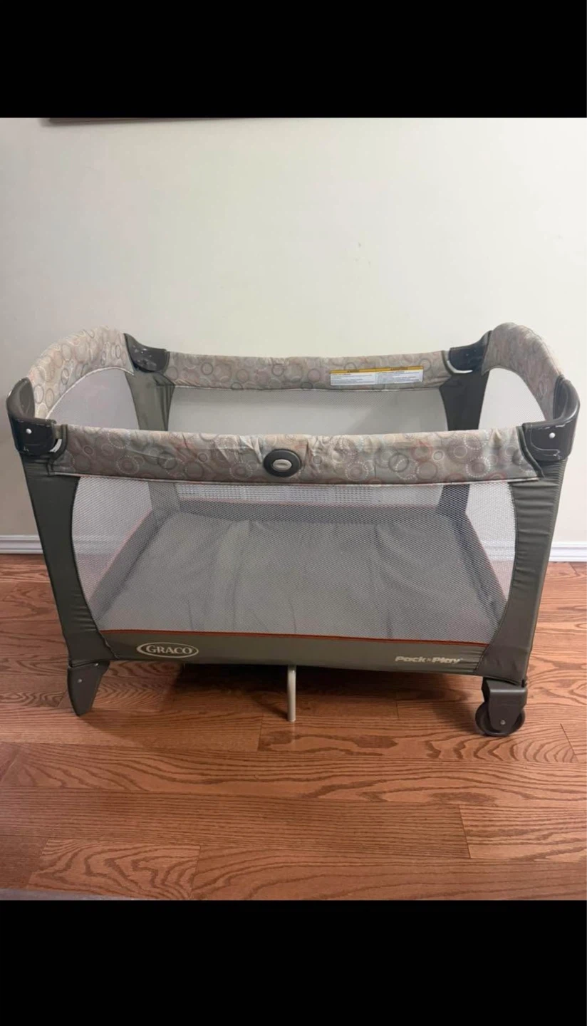 Baby Play Pen / Sleep Bed Crib - photo 4