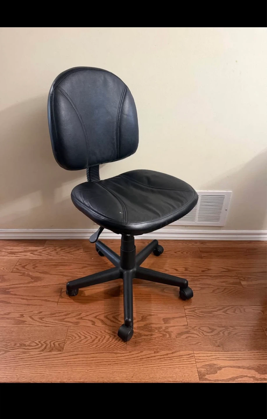 Soft Comfortable Office/Desk Chair - photo 3