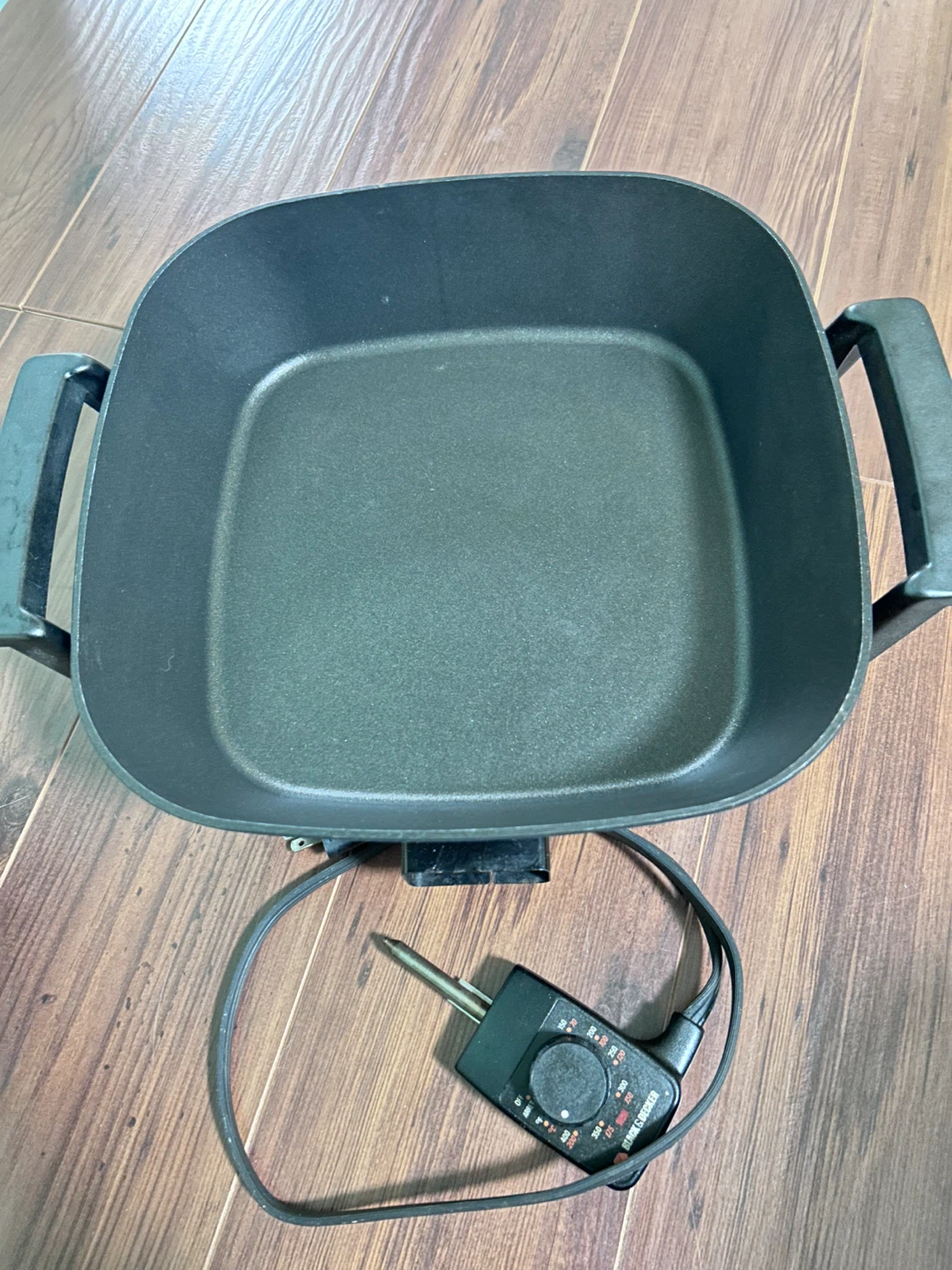 Black+Decker Electric Skillet with Lid - photo 2