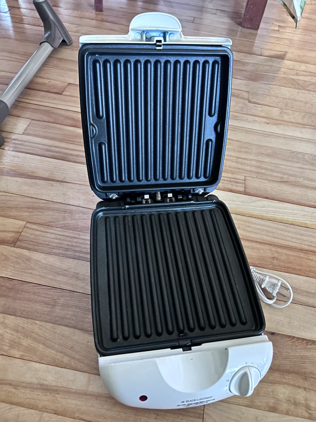 Black & Decker Health Zone Indoor Grill CG200 - photo 2
