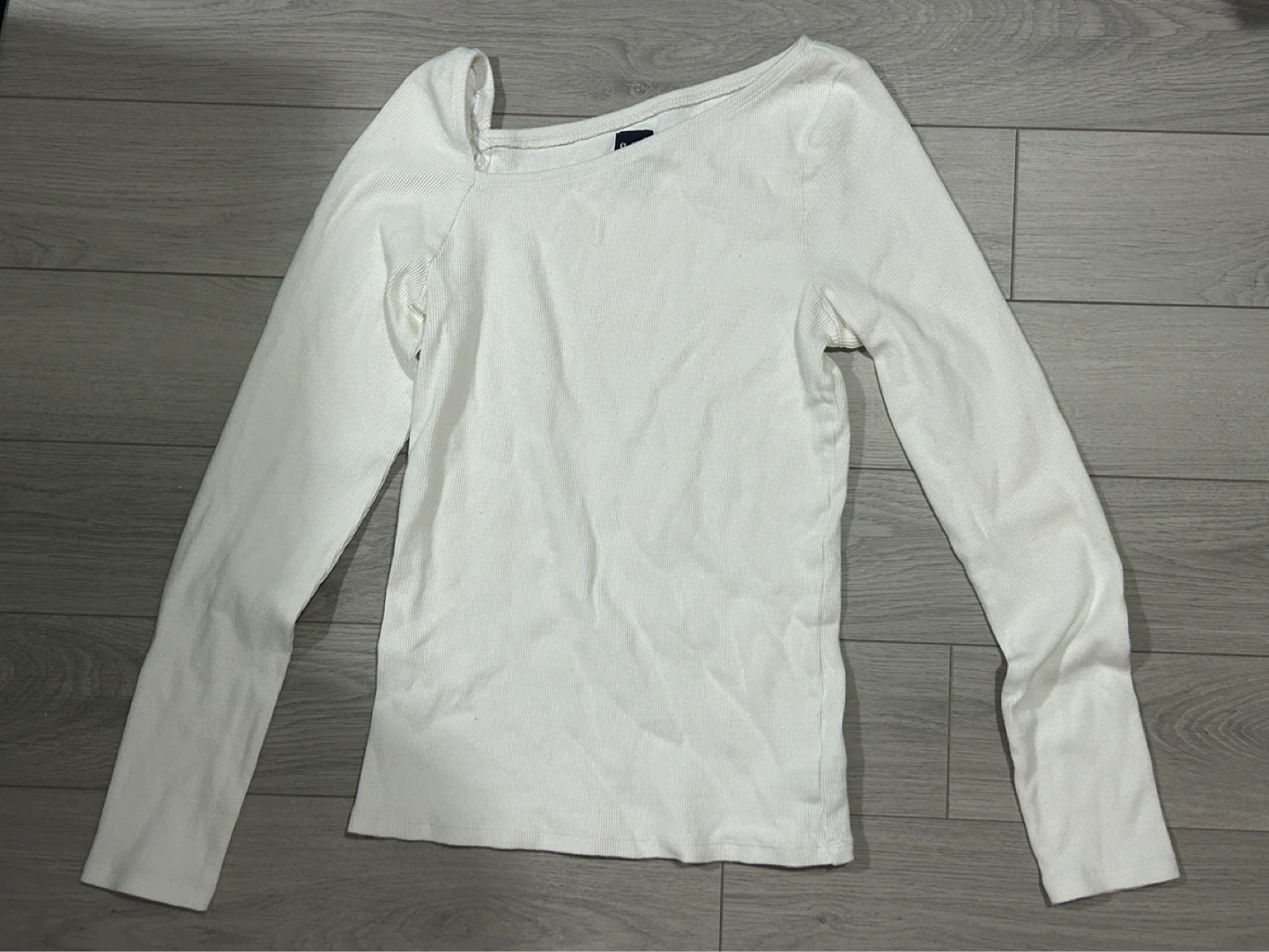 asymmetrical ribbed white top size s