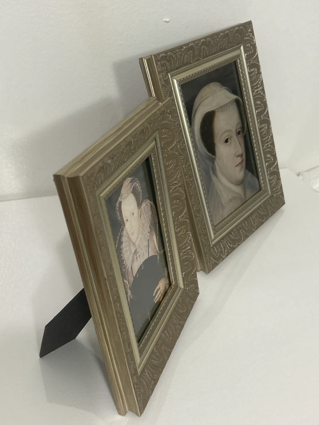 Set of 2 Framed Portraits - photo 3