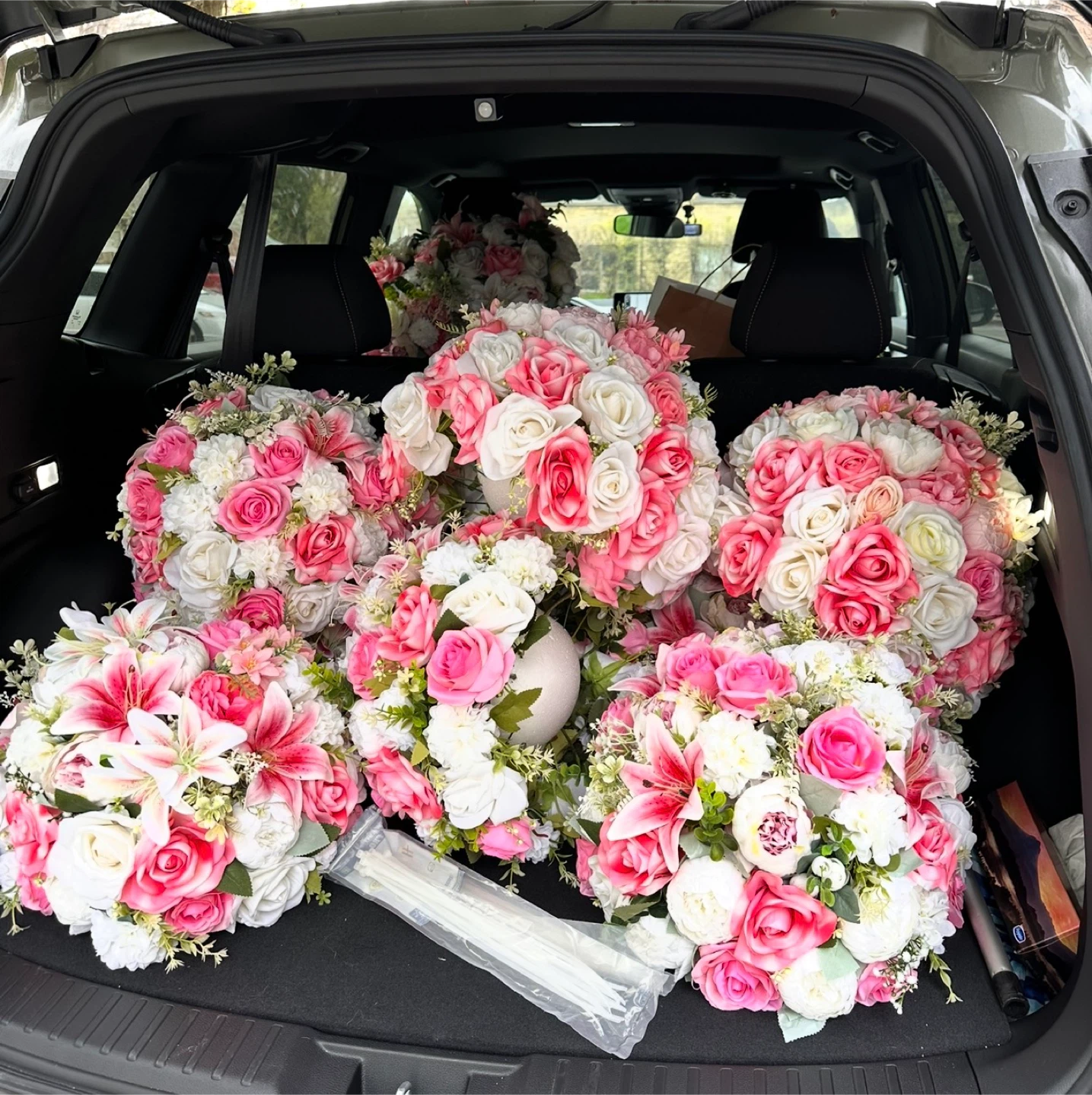 Artificial Rose Bouquet – Blush & White with Centerpiece - photo 5