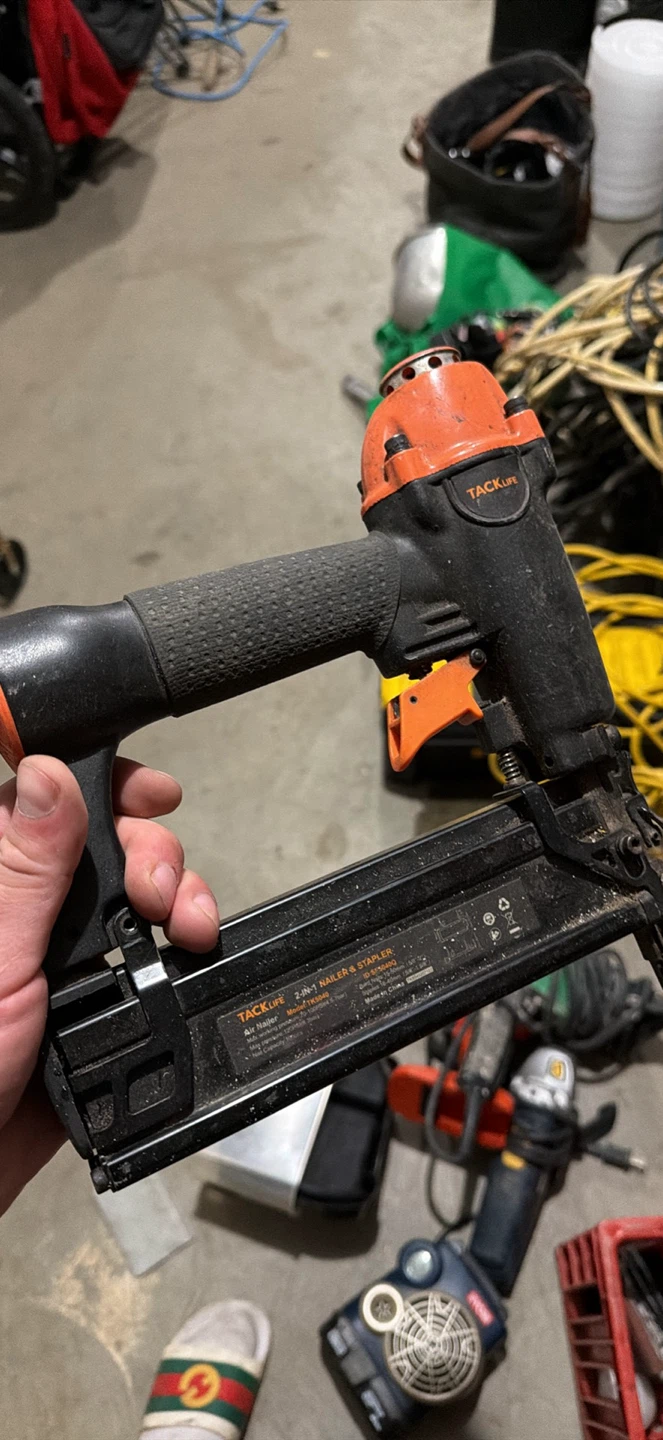 TACKLIFE 2-in-1 Nailer & Stapler - photo 2