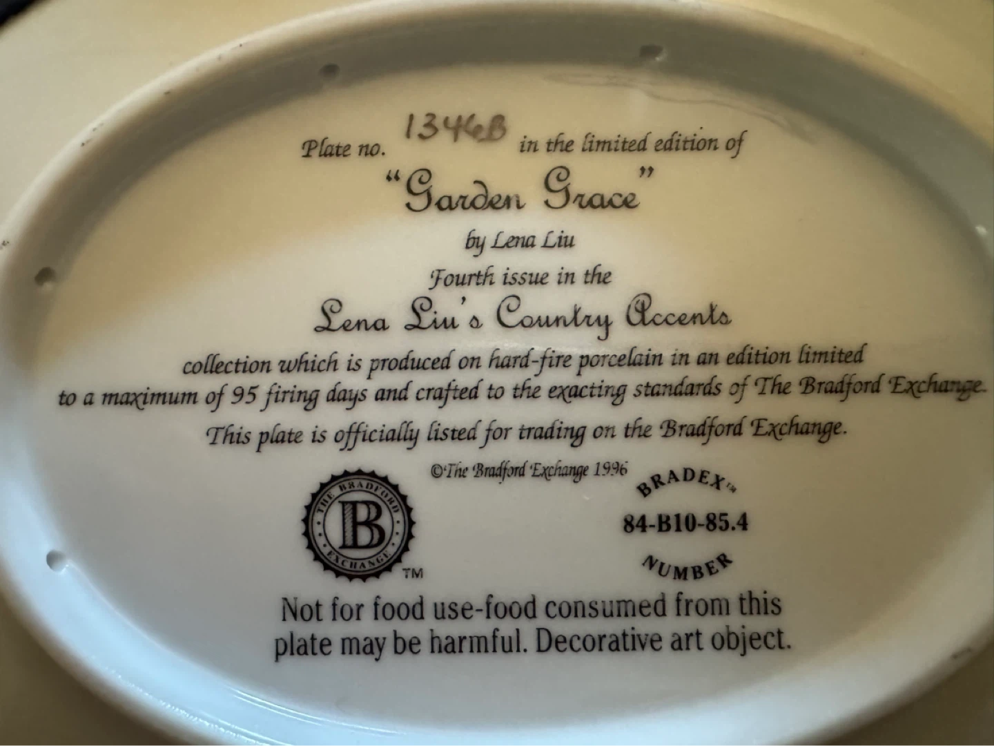 The Bradford Exchange "Garden Grace" Decorative Plate - photo 2