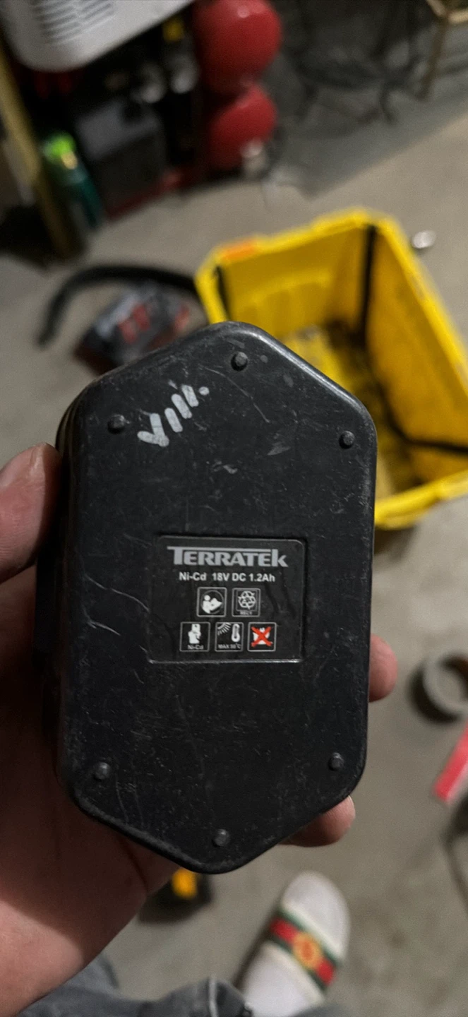 TERRATEK 18V Ni-Cd 1.2Ah Power Tool Battery - photo 2
