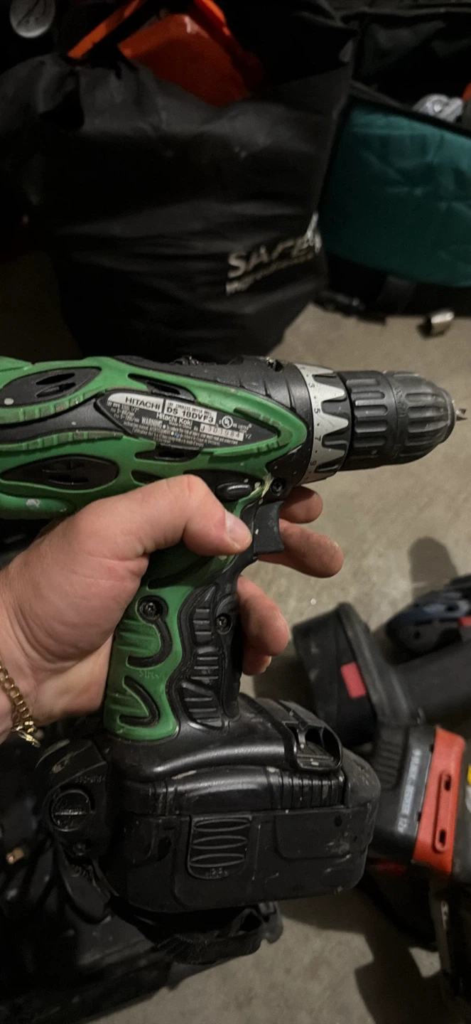 Hitachi DS 10DVFX Cordless Drill