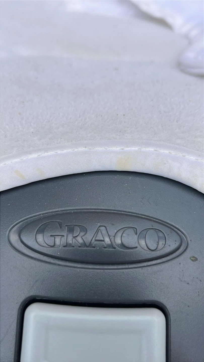 Graco and fisher price Baby Rocker & vibrating chair - photo 3