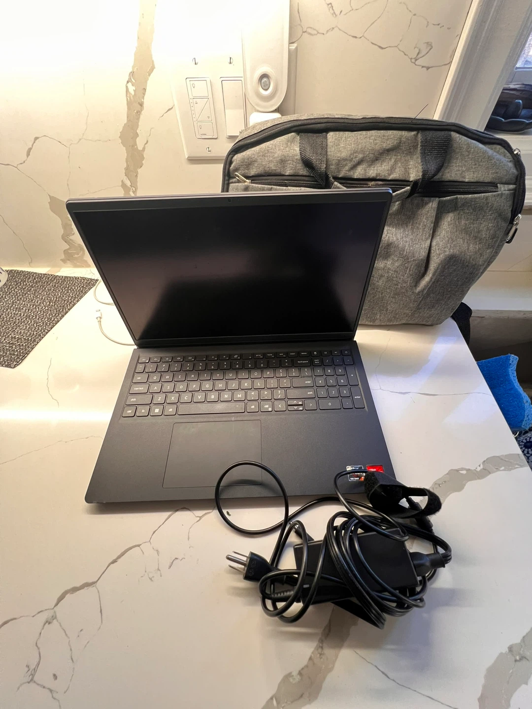 Dell Inspiron 15 Laptop w charger & laptop bag - photo 2