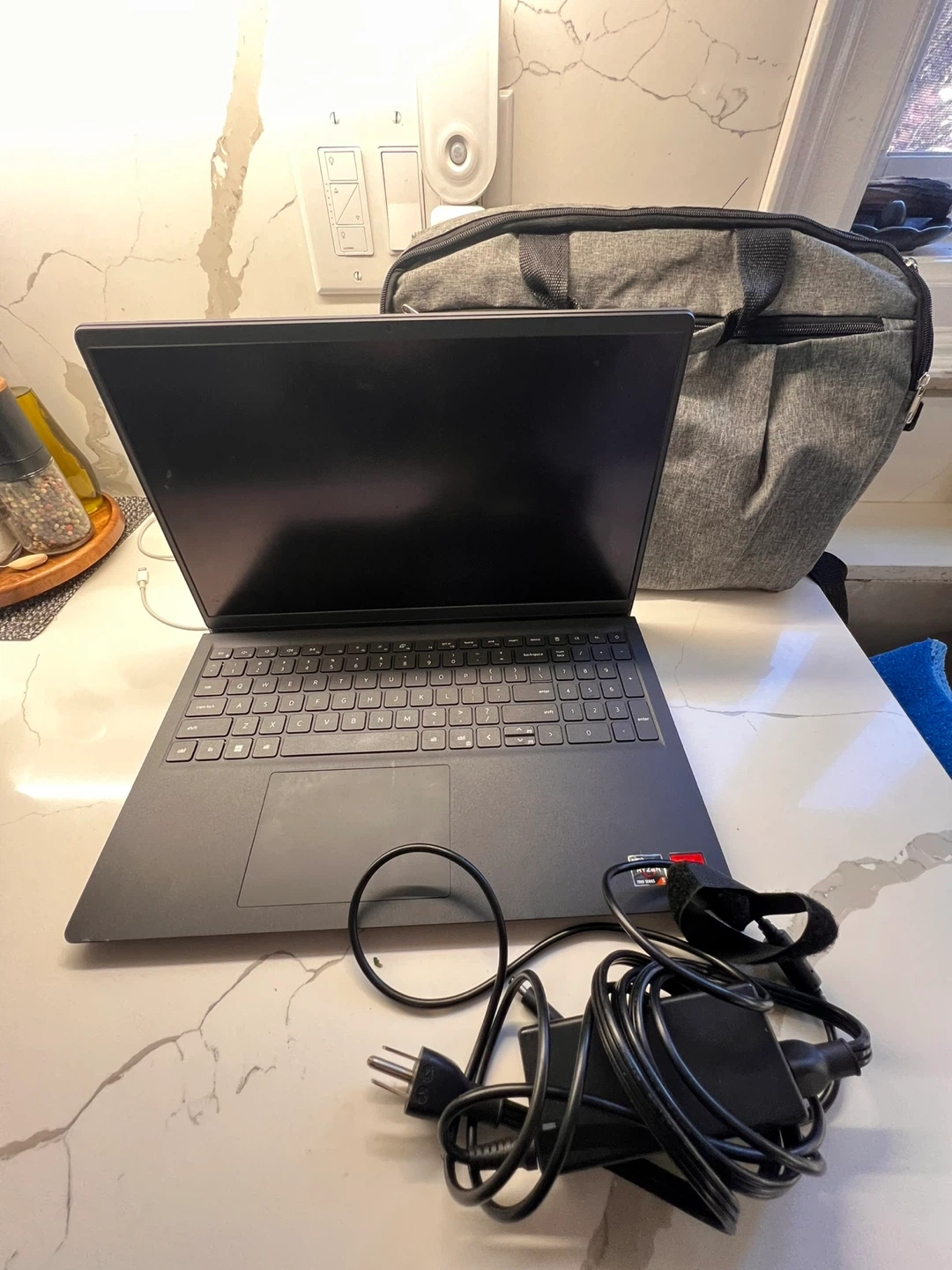 Dell Inspiron 15 Laptop w charger & laptop bag - photo 4