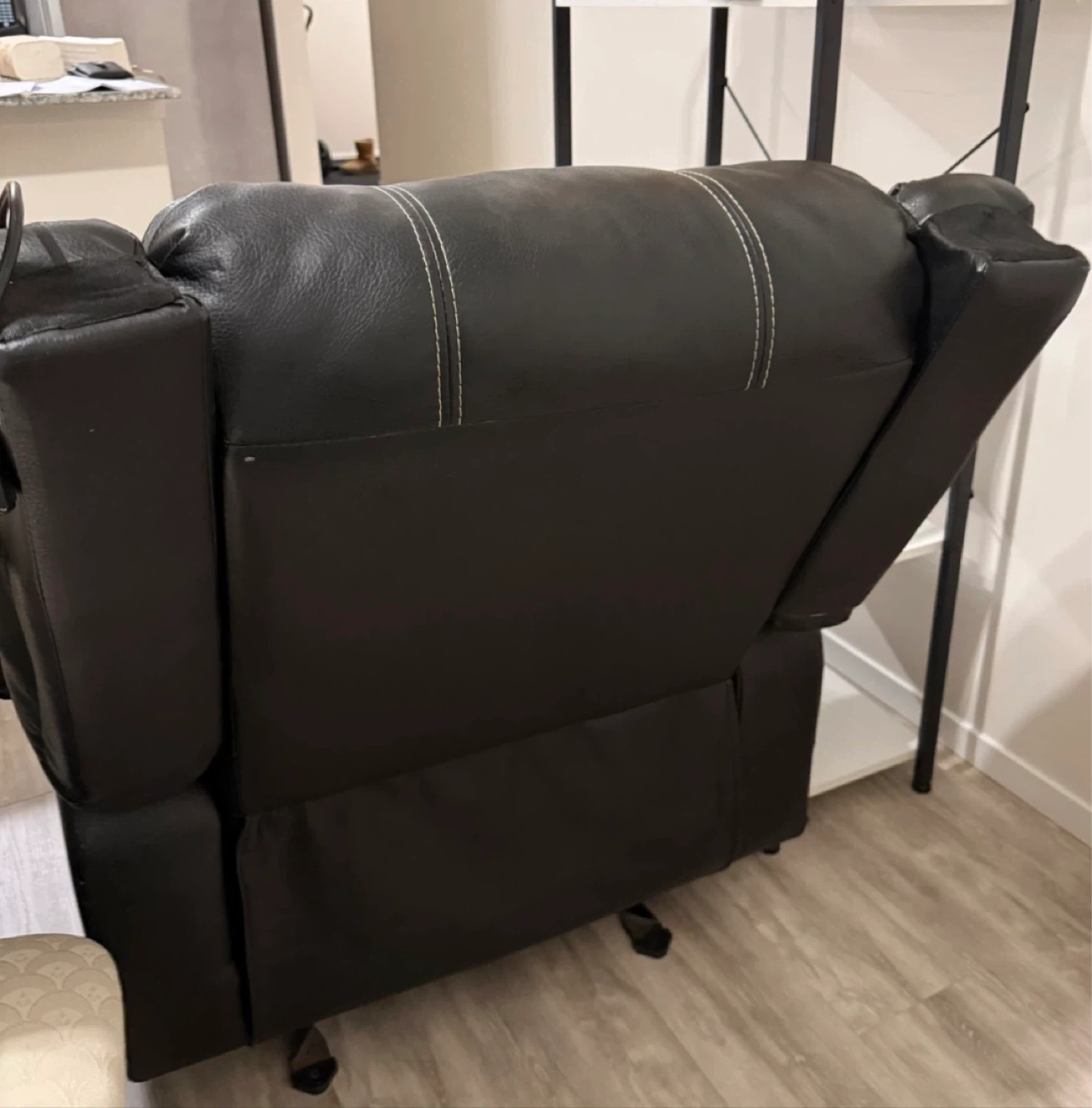 Black Leather Recliner Chair - photo 2