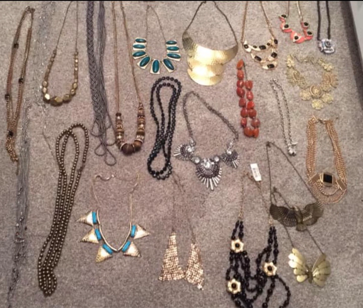 Mixed Lot of Fashion Necklaces - photo 3