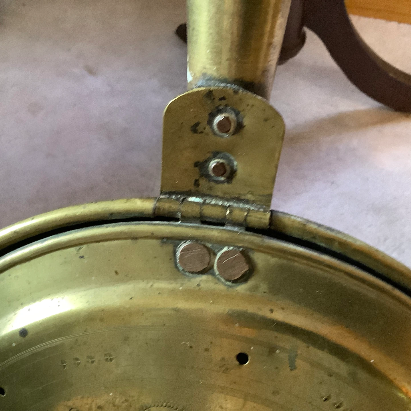 Ant Brass & Turned Wd Handled Bed Warmer Embossed Etchings 🐞 - photo 5