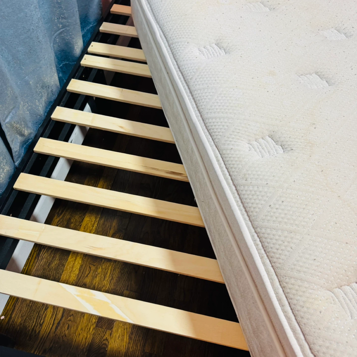 Full size bed frame - photo 3