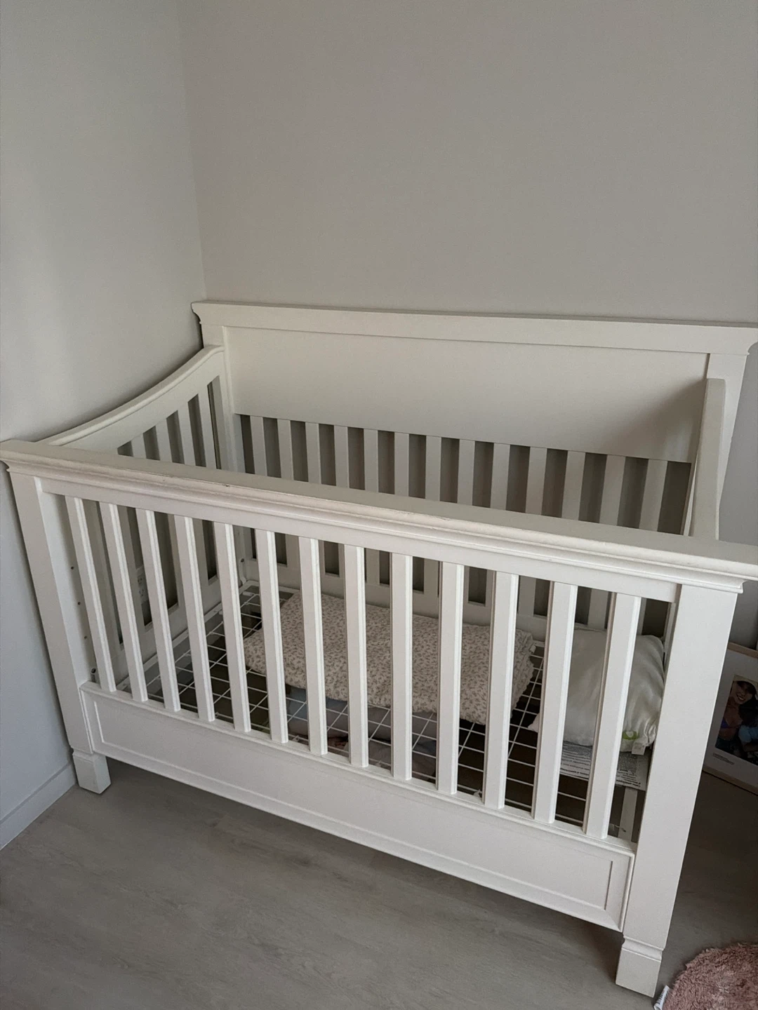 White Baby Crib - photo 2