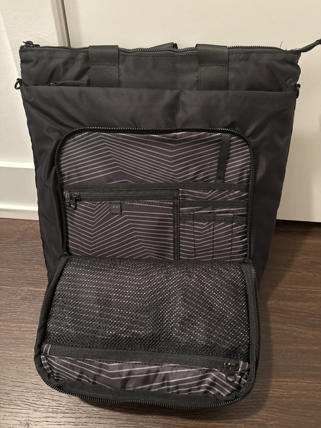 Black Stormtech Tote Backpack ✨ - photo 2