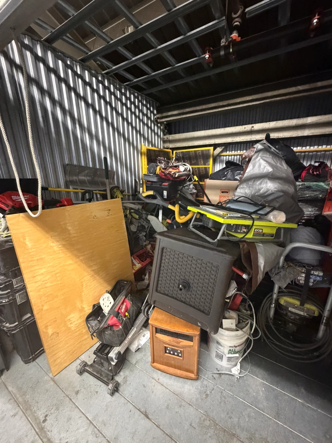 Tools to do construction work - photo 2