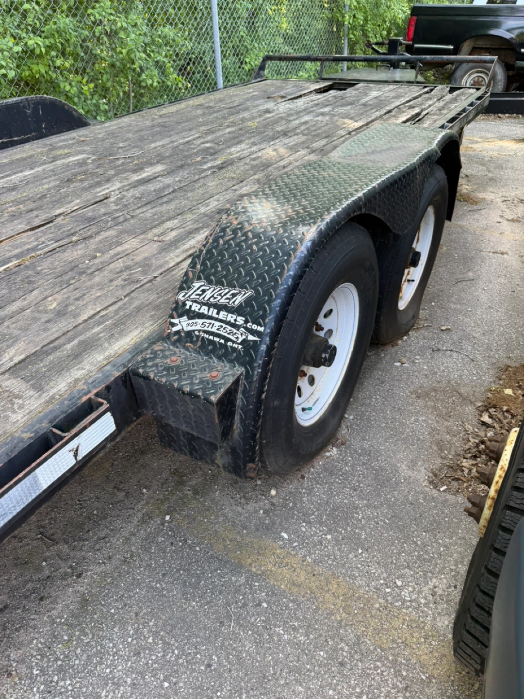 Tilt trailer