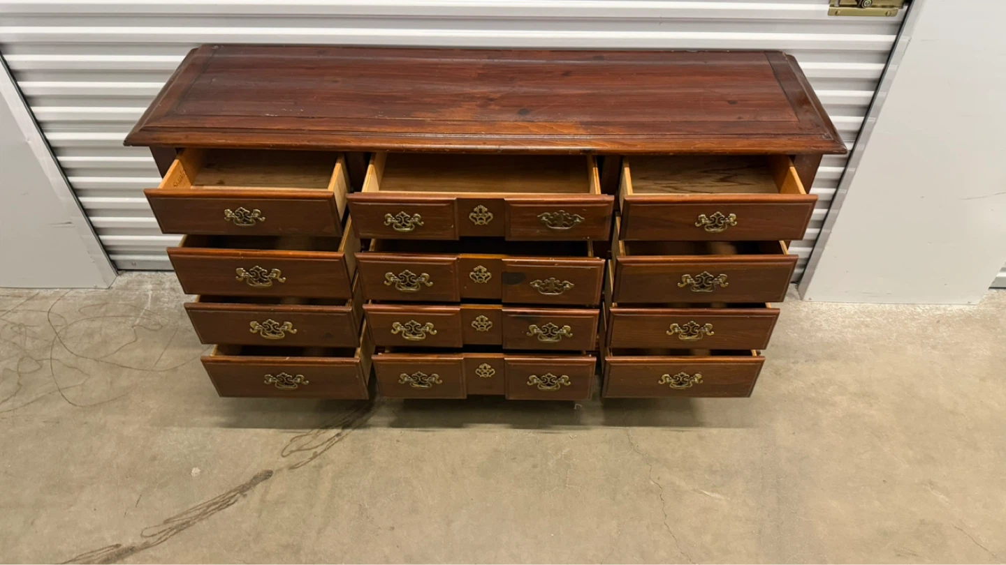 Stanley 12 drawers Dresser - photo 3