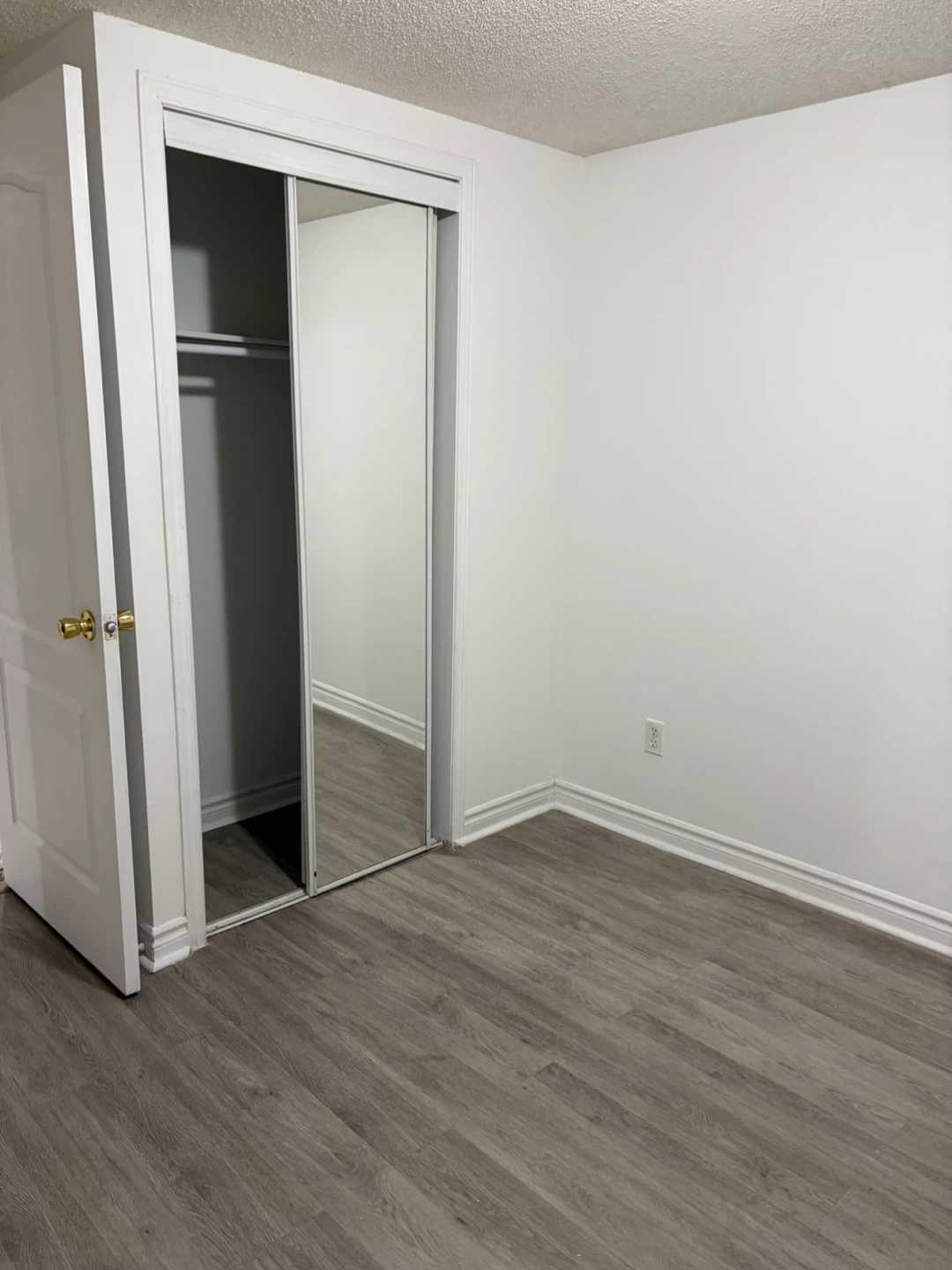 2 Bedroom Basement Apartment for rent - photo 4