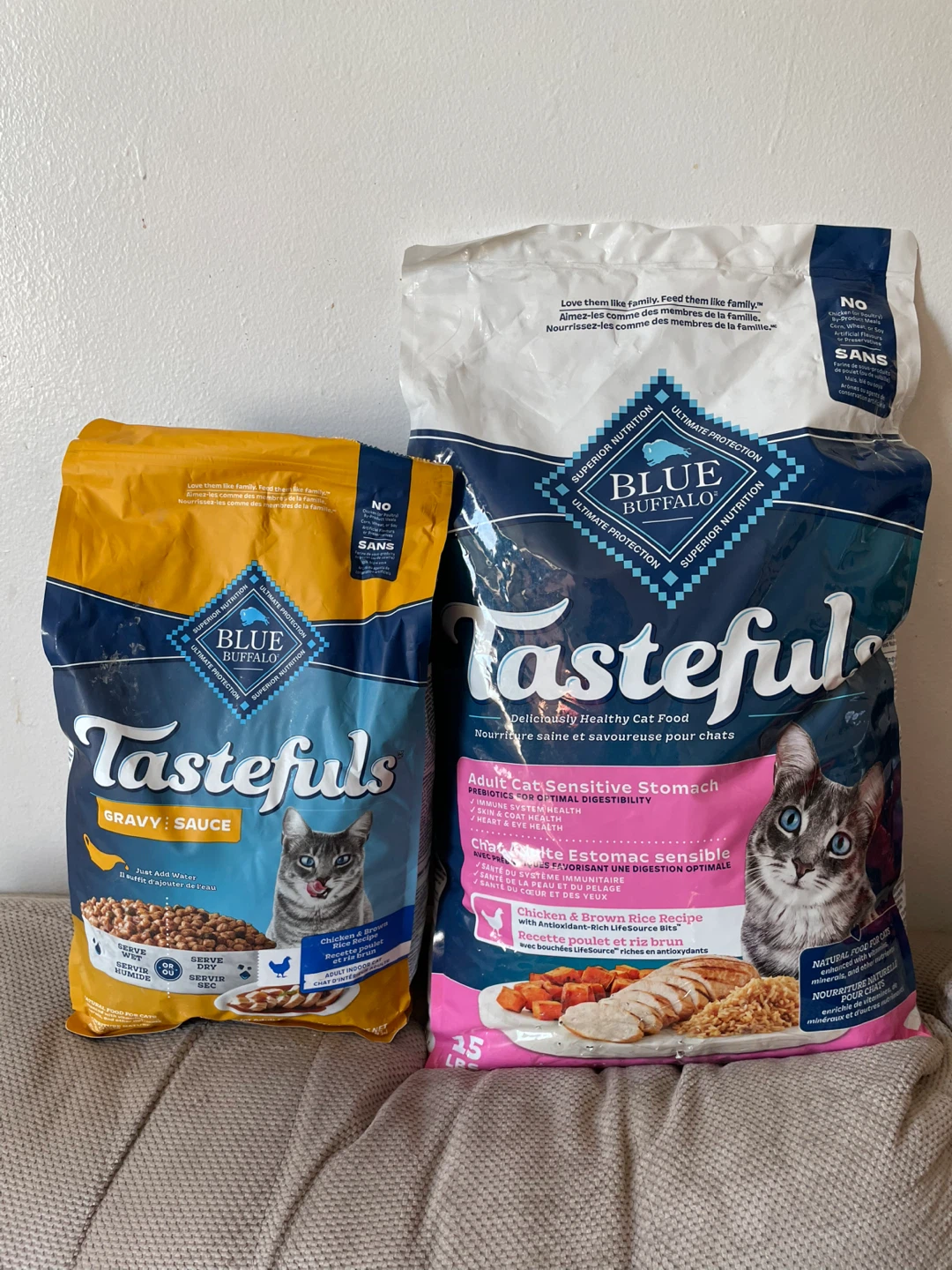 22lbs Blue Cat Food