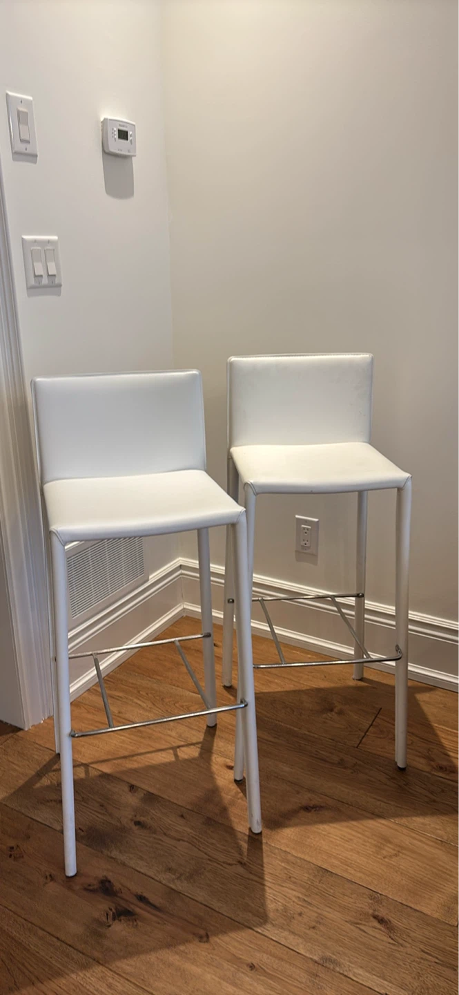 NEW BAR STOOLS 8 AVAILABLE
