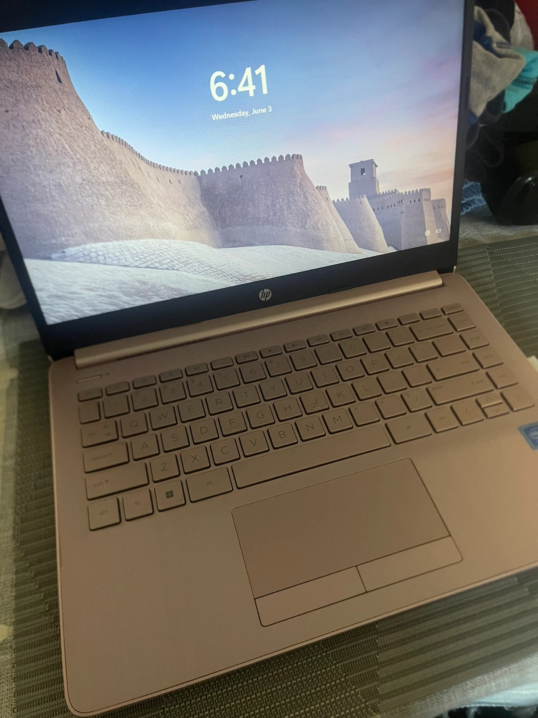 HP Laptop with Pink Wireless Mouse - photo 2