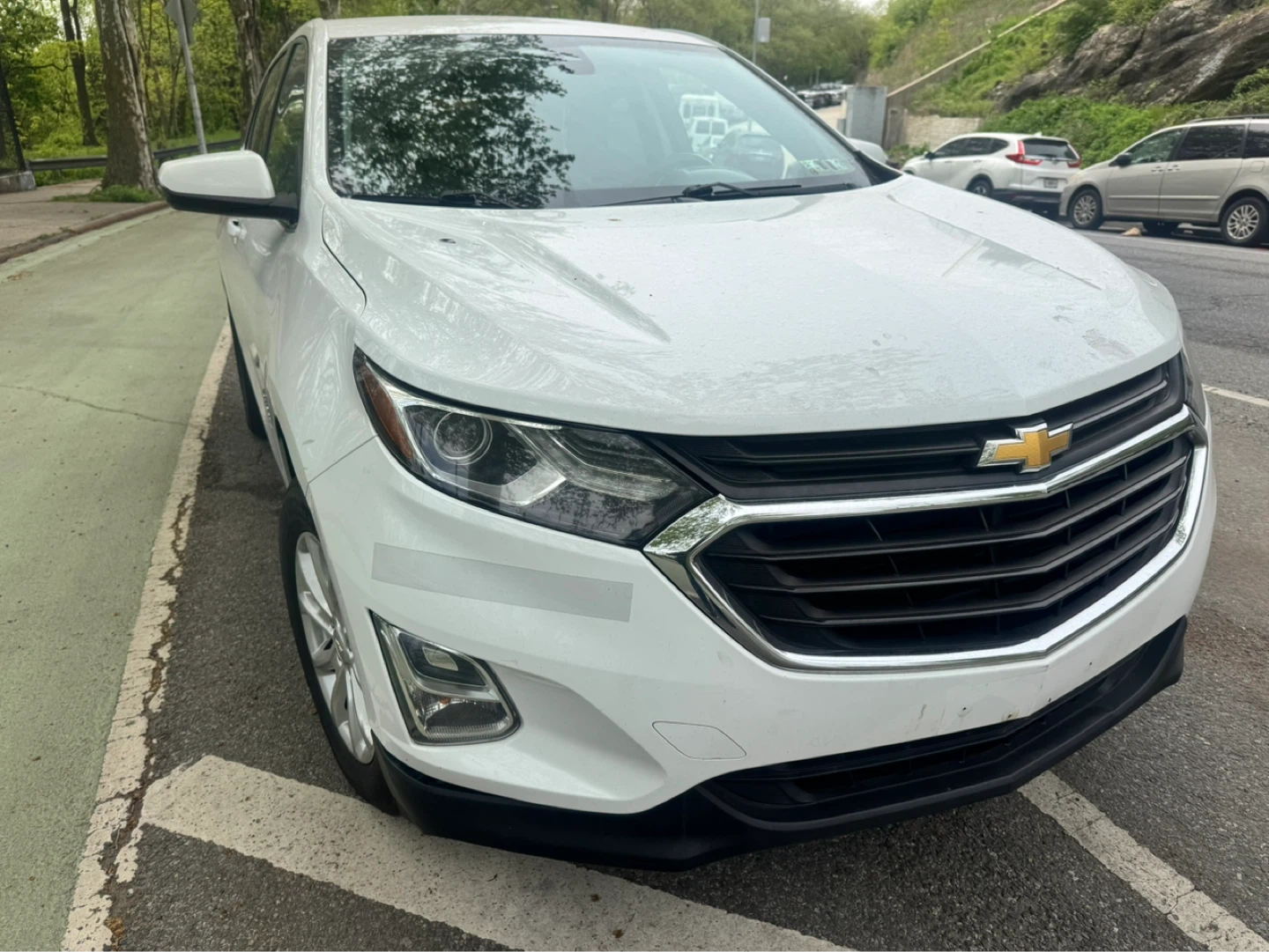 White Chevrolet Equinox SUV