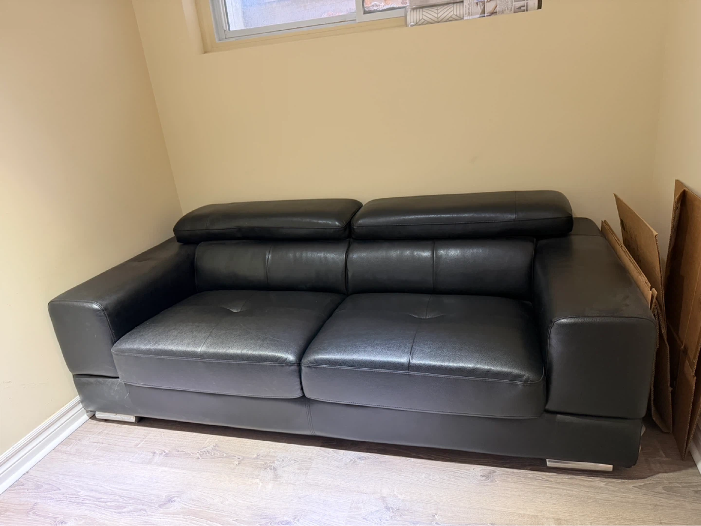 Black Leather Sofa and Loveseat