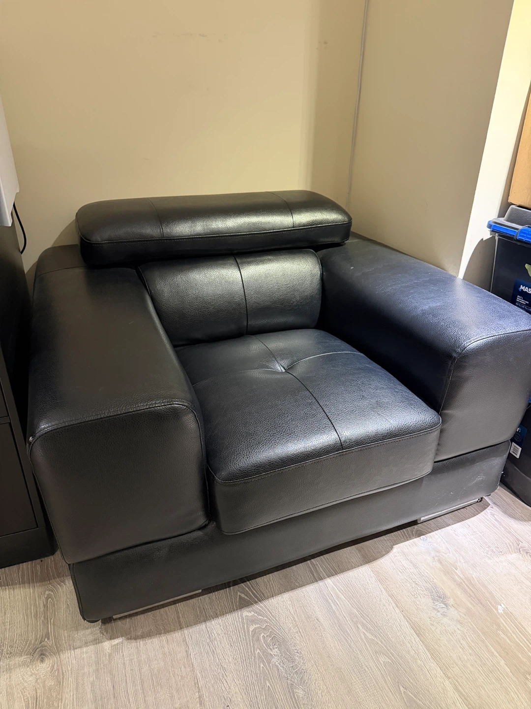 Black Leather Sofa and Loveseat - photo 2