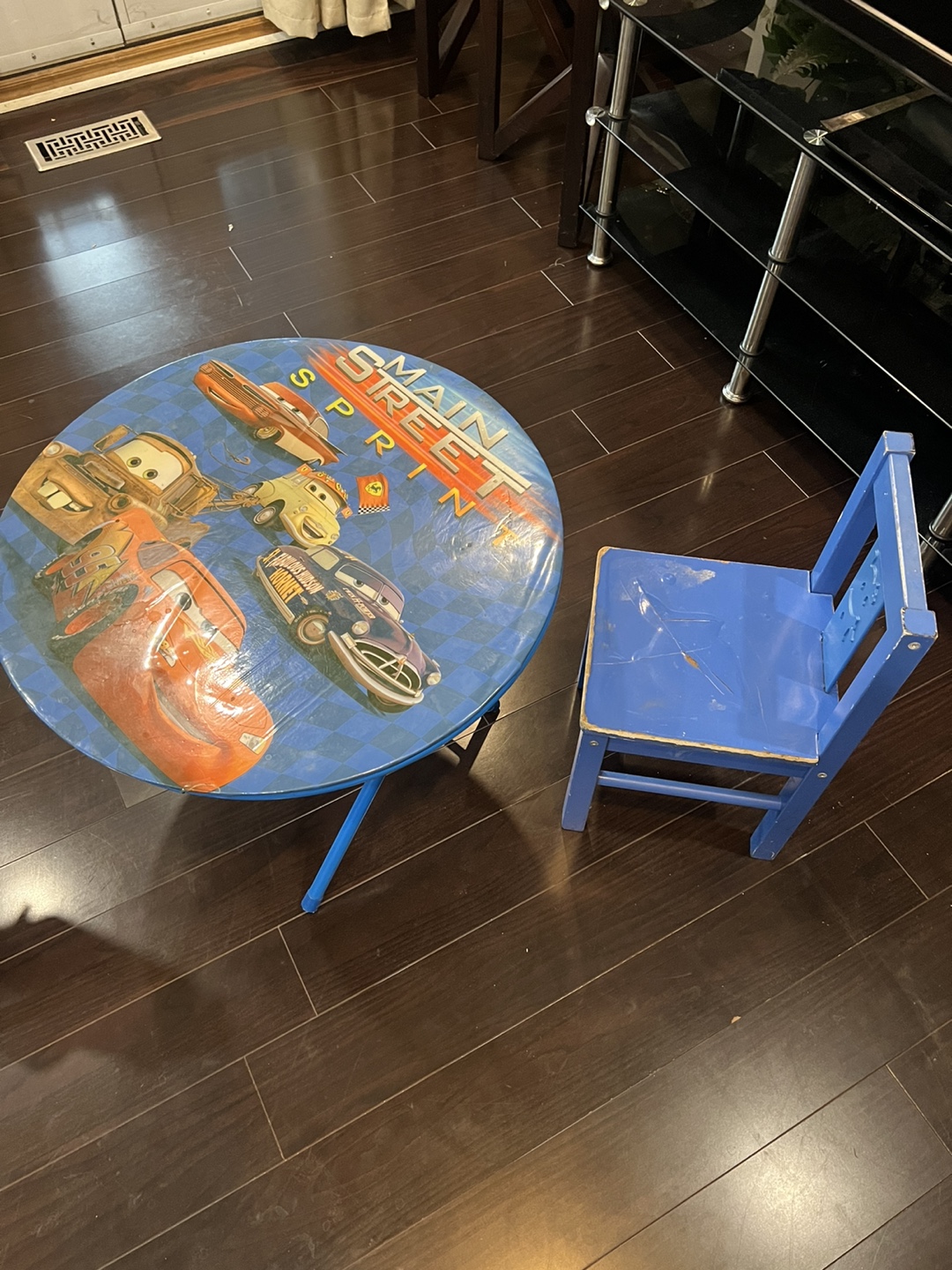 Disney Cars "Main Street Sprint" Table and Chair Set - photo 2
