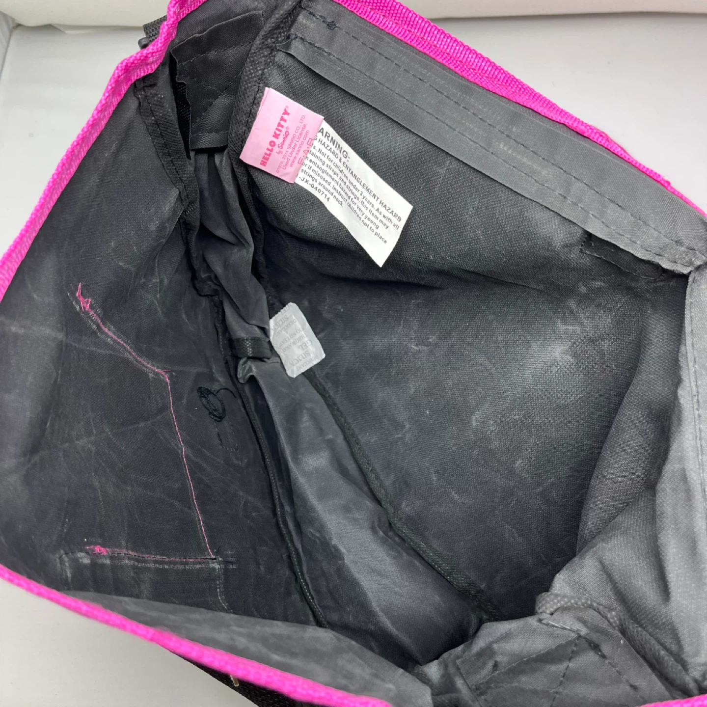 Hello Kitty Messenger Bag - photo 4