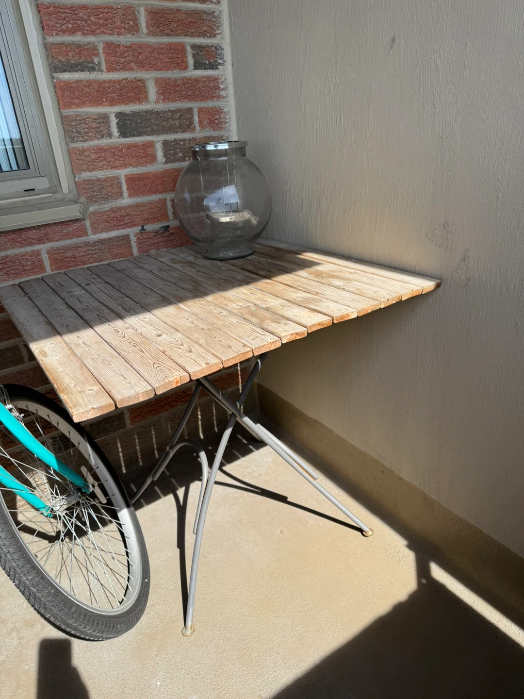 Wooden folding table with metal legs - photo 2
