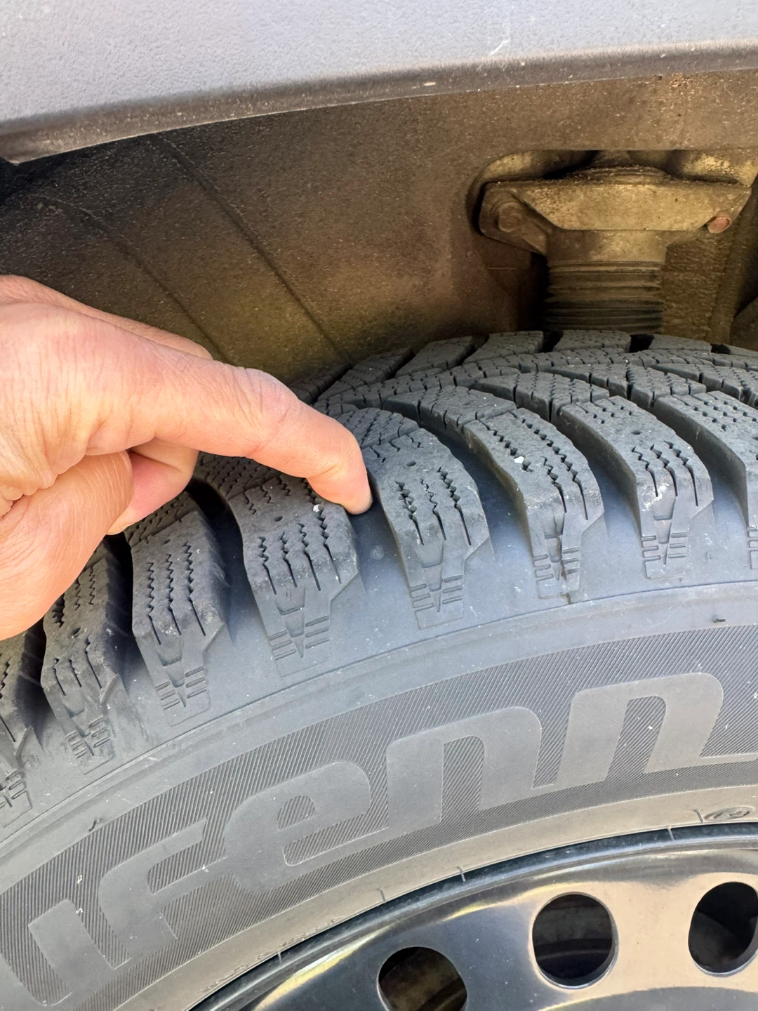 Laufenn Winter Tire 225/65R17 - photo 2