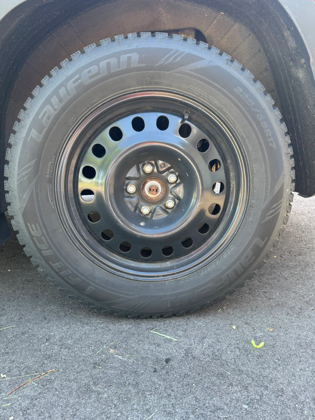 Laufenn Winter Tire 225/65R17