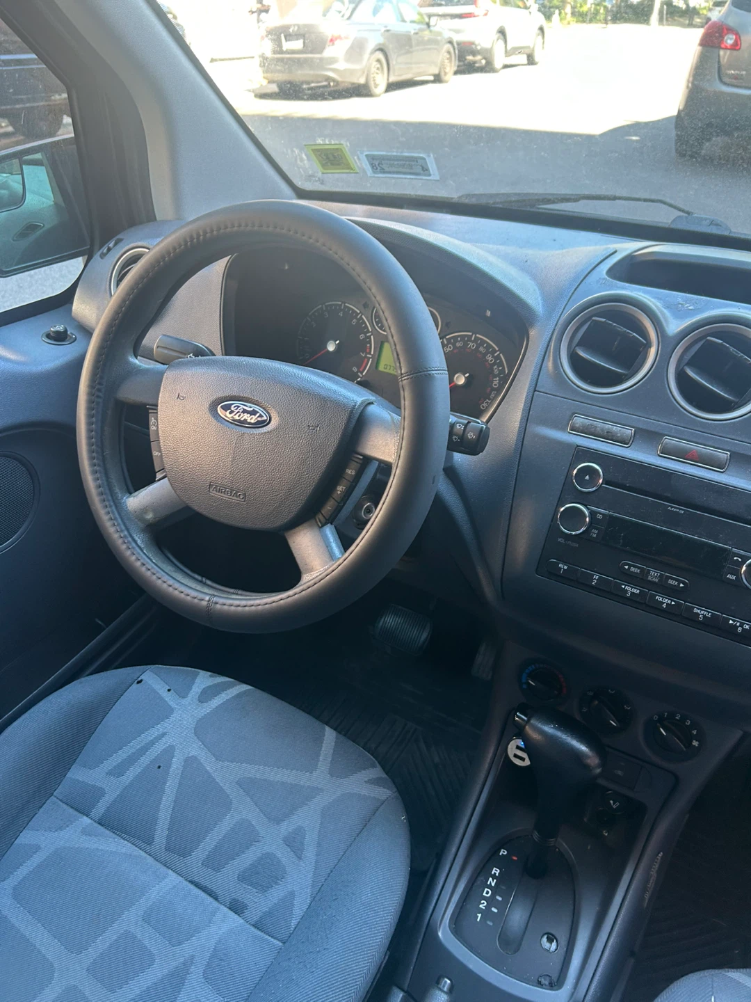 Black Ford Transit Connect Van - photo 4