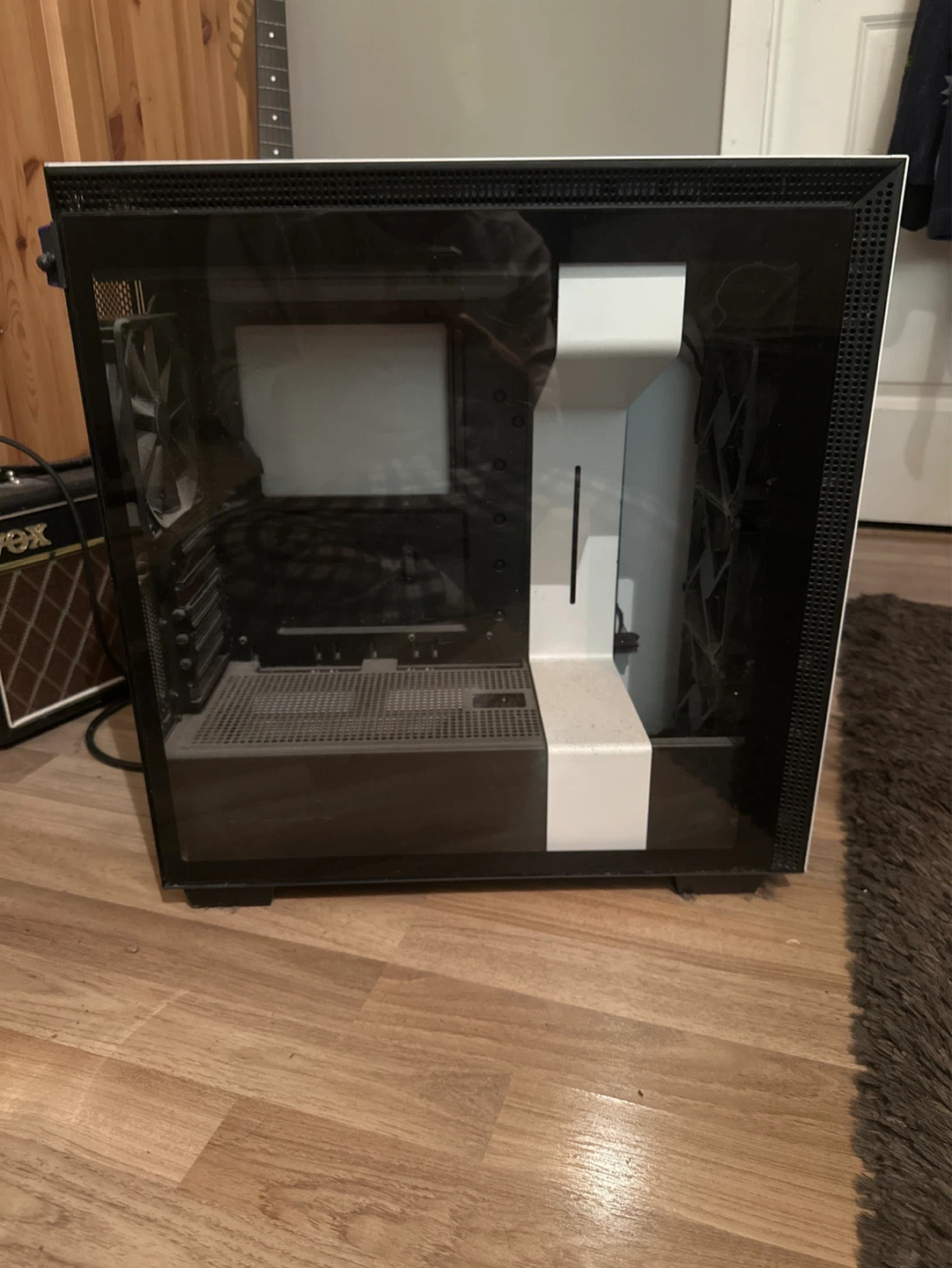 NZXT H710i