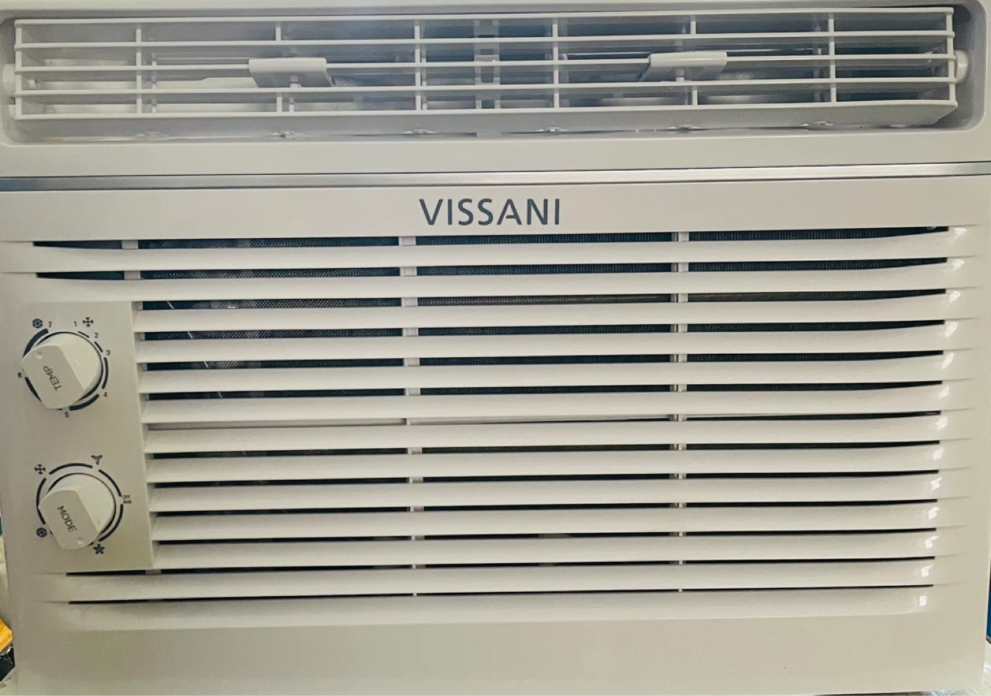 Vissani Window Air Conditioner - photo 3